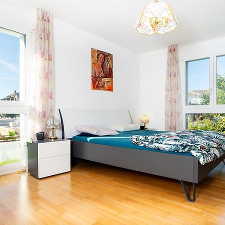 Vk - R - Zuerich Airport - Luxury - Home Stay - Raetschengaessli - كلوتان المظهر الخارجي الصورة